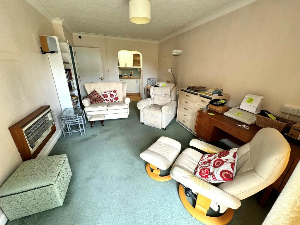 Additional property image - Oakland Court, Buckingham Road
