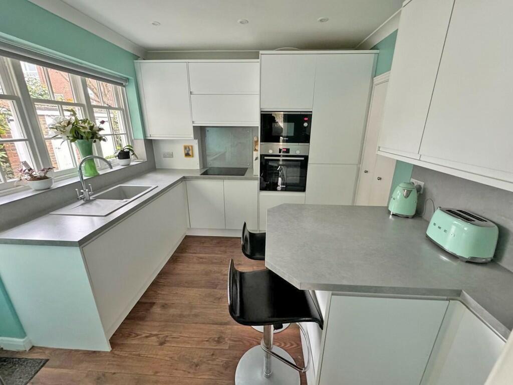 Additional property image - St Marys Close, Shoreham-by-sea