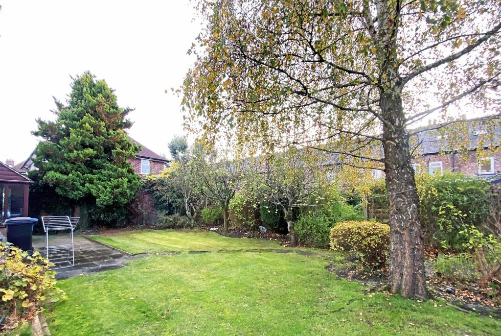 4 bedroom end of terrace house for sale in The Mount, Hale Barns, Altrincham, WA15