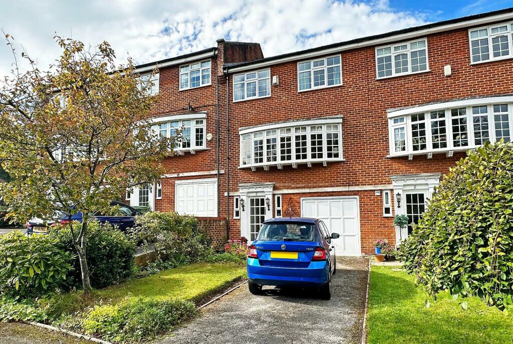 4 bedroom town house for sale in St. Margarets Close, Altrincham, WA14