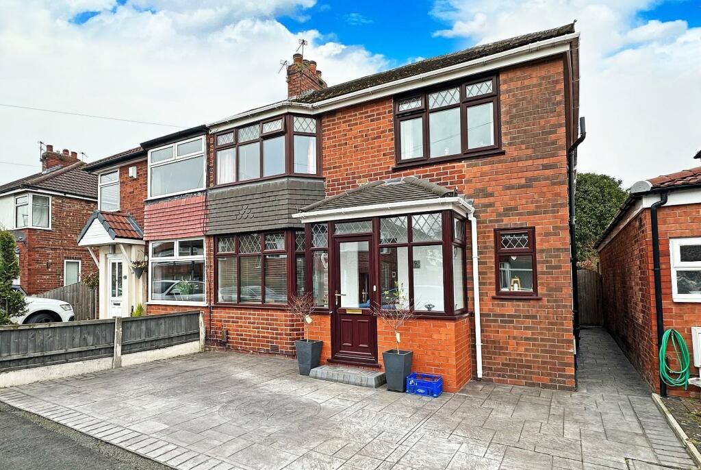 4 bedroom semidetached house for sale in Swan Road, Timperley