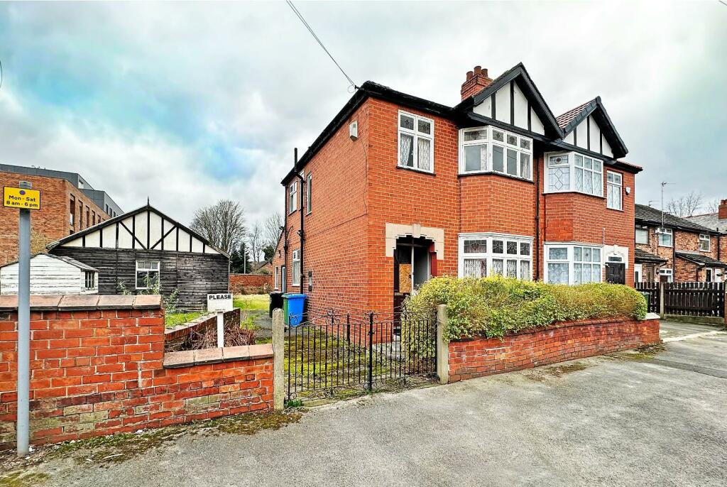 3 bedroom semidetached house for sale in Denmark Road, Sale, M33