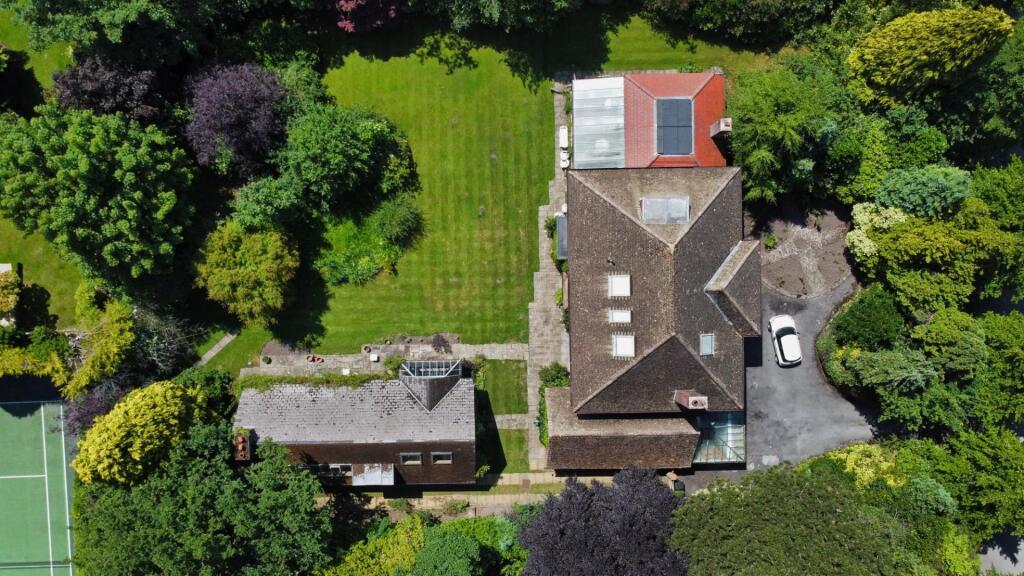 Main image of property: Broadway, Hale