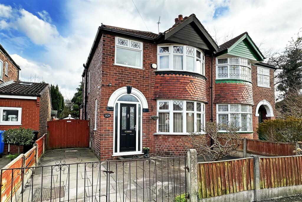 3 bedroom semidetached house for sale in Riddings Road, Timperley, WA15