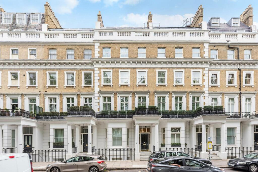 3 bedroom flat for sale in Onslow Gardens, South Kensington, London, SW7