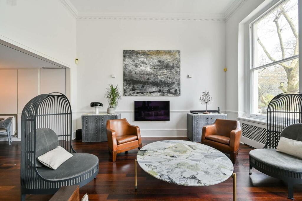 4 bedroom flat for rent in Queens Gate, South Kensington, London, SW7
