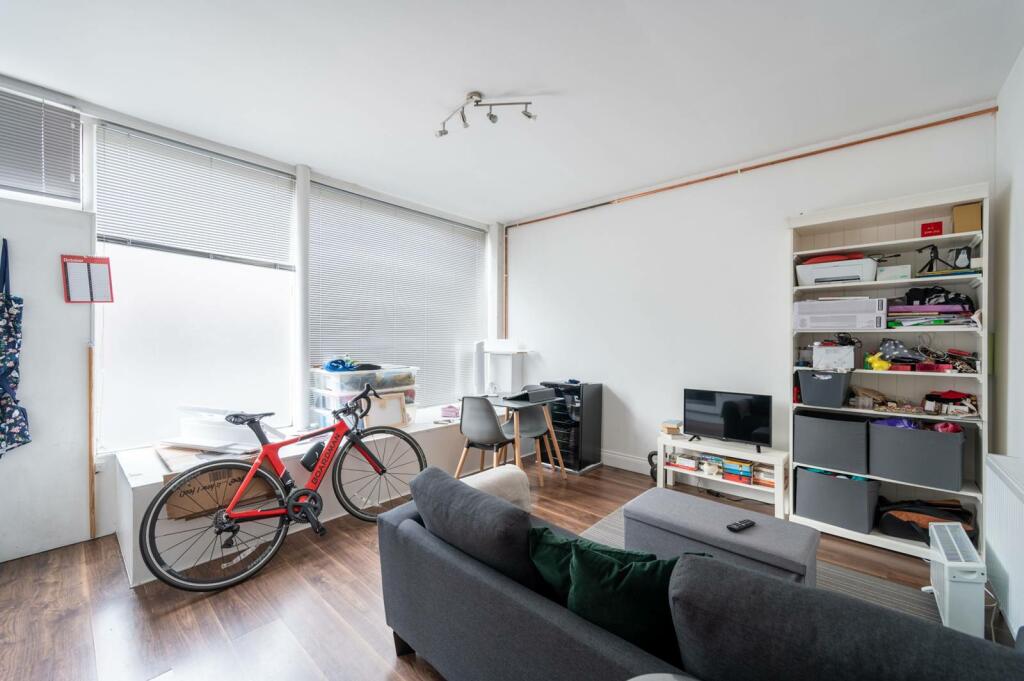 1 bedroom flat for sale in Dawes Road, Fulham, London, SW6