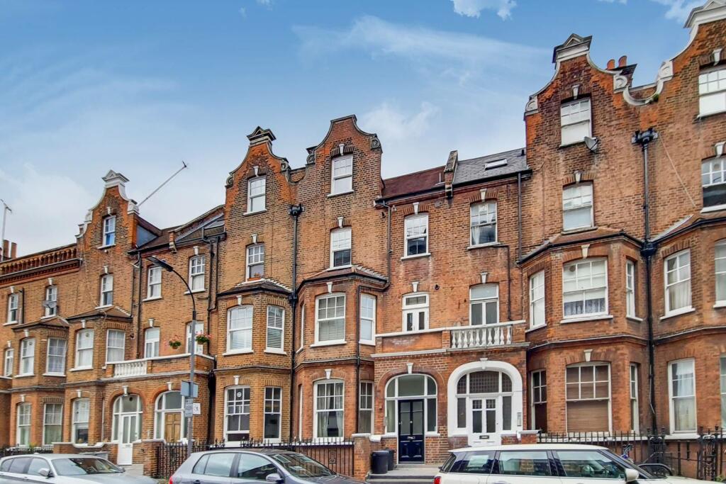 1 bedroom flat for rent in Barons Court Road, Barons Court, London, W14
