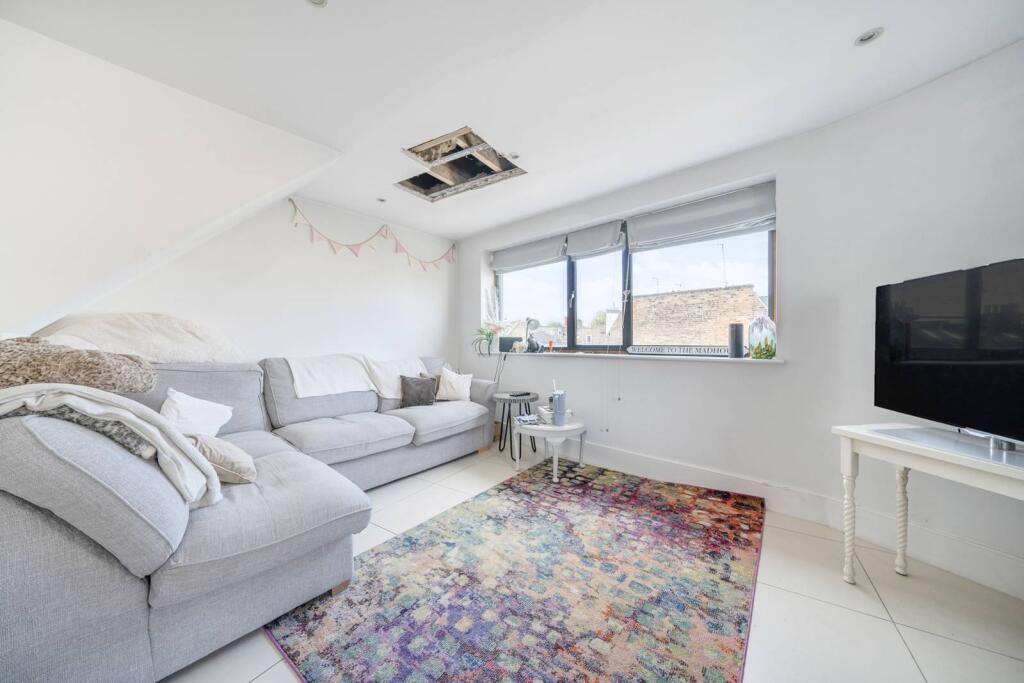Main image of property: Wheatsheaf Terrace, Parsons Green, London, SW6
