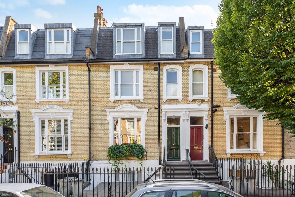 4 bedroom house for sale in Walham Grove, Fulham Broadway, London, SW6