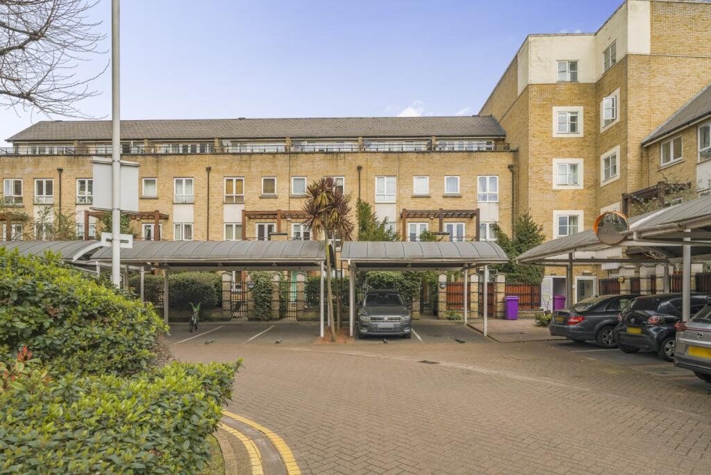 Main image of property: St David's Square, Isle of Dogs, E14