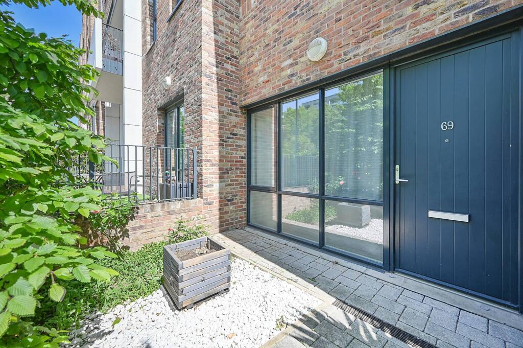 Main image of property: Hanbury Road, South Acton, London, W3