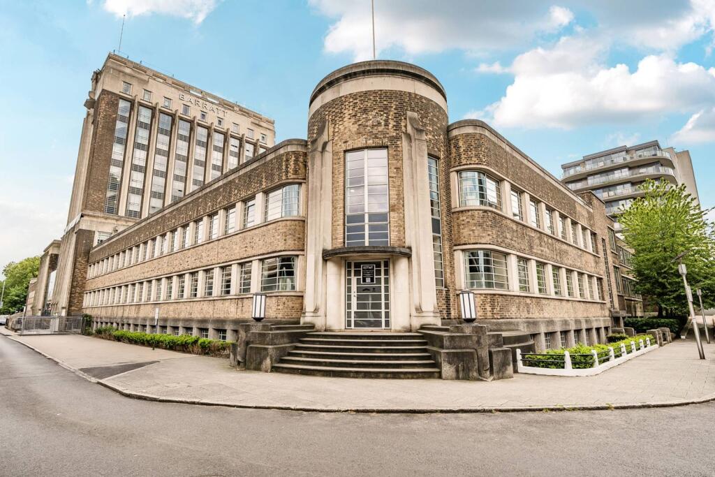 Main image of property: Great West Road, Brentford, TW8