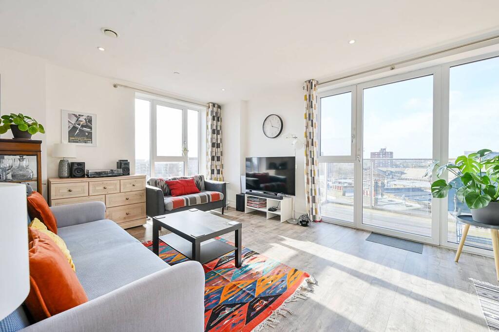 Main image of property: Hoopers Mews, Acton, LONDON, W3