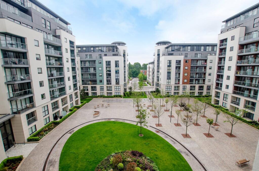 Main image of property: Kew Bridge West, Kew Bridge, Brentford, TW8
