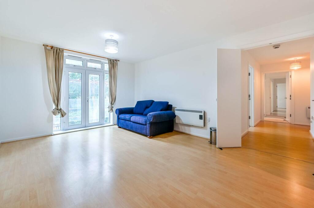 2 bedroom flat for rent in Drayton Park, Highbury, London, N5