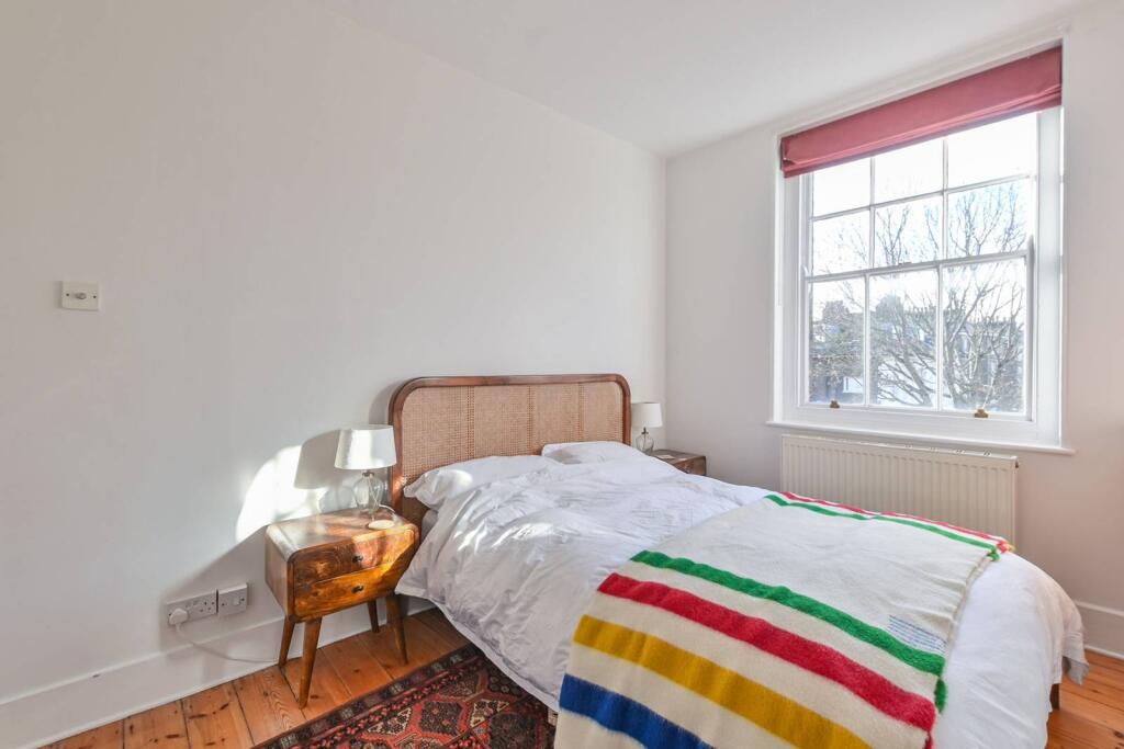 Main image of property: Thornhill Road, Barnsbury, London, N1