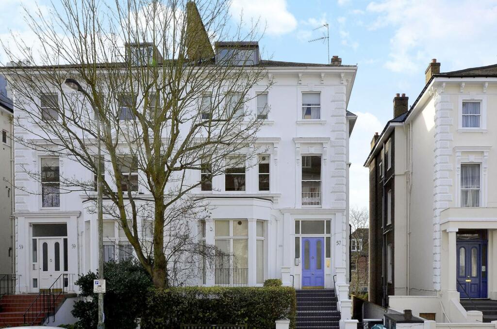 2 bedroom flat for rent in Belsize Park Gardens, Hampstead, London, NW3