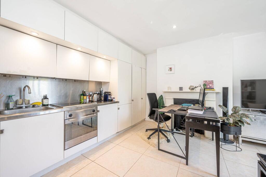 Main image of property: Parliament Hill, Hampstead, London, NW3