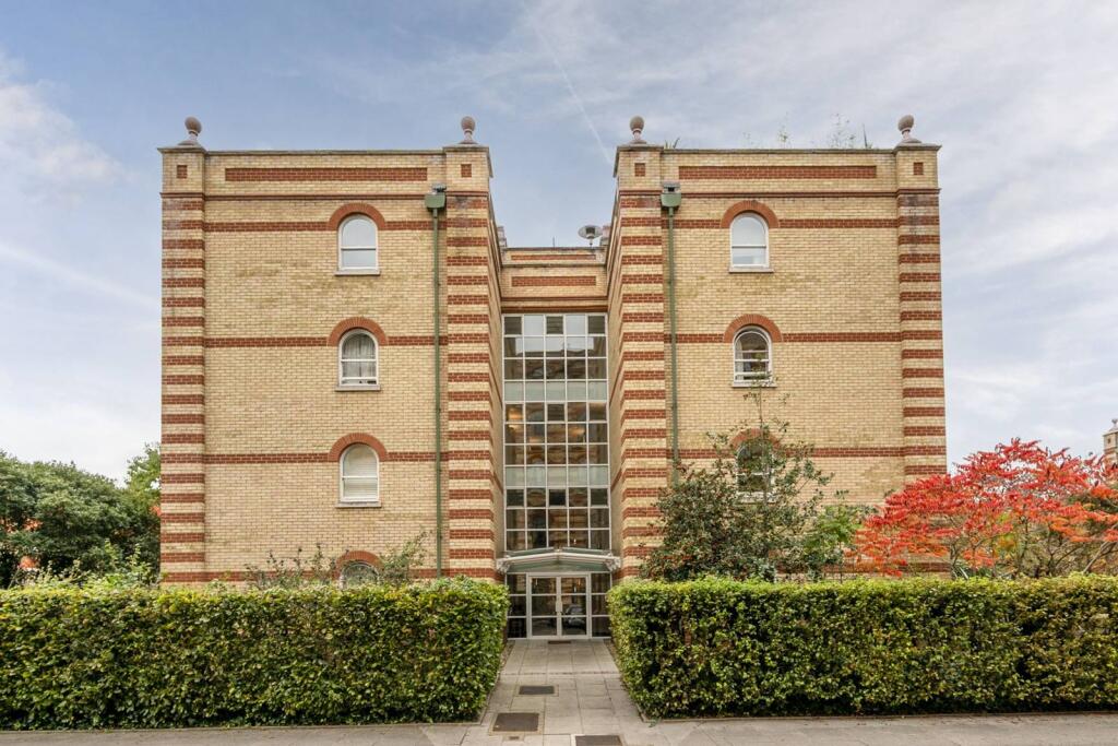 Main image of property: Oriel Drive, Barnes, London, SW13