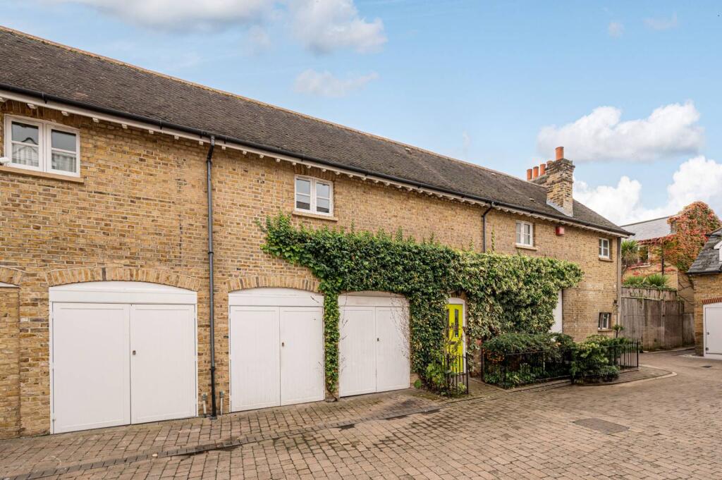 Main image of property: Angel Mews, Putney Heath, London, SW15