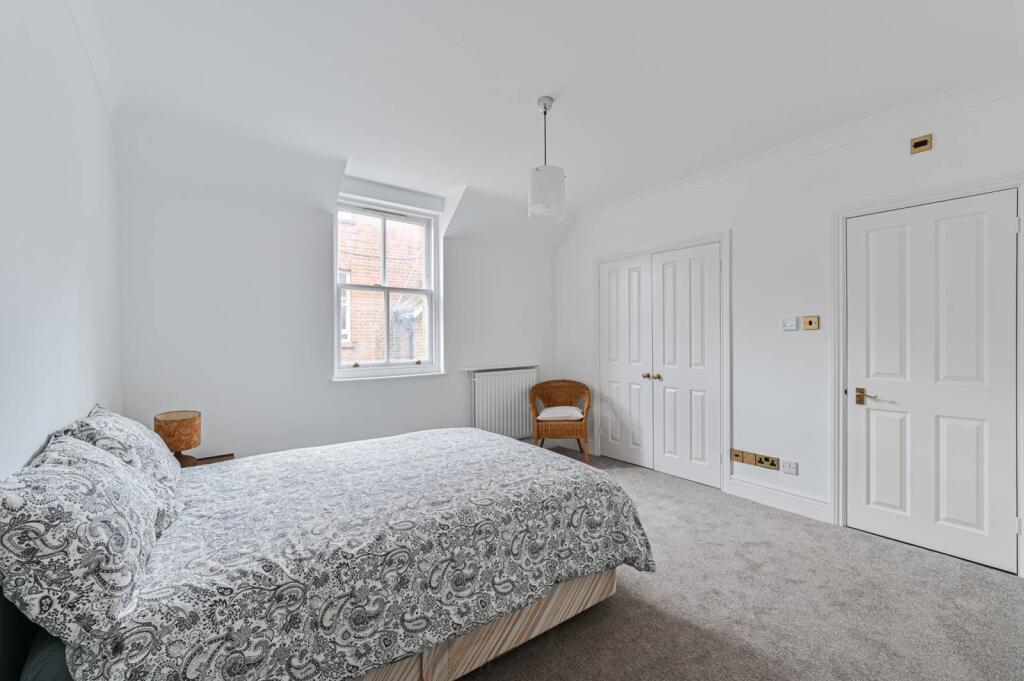 Main image of property: Angel Mews, Putney Heath, London, SW15