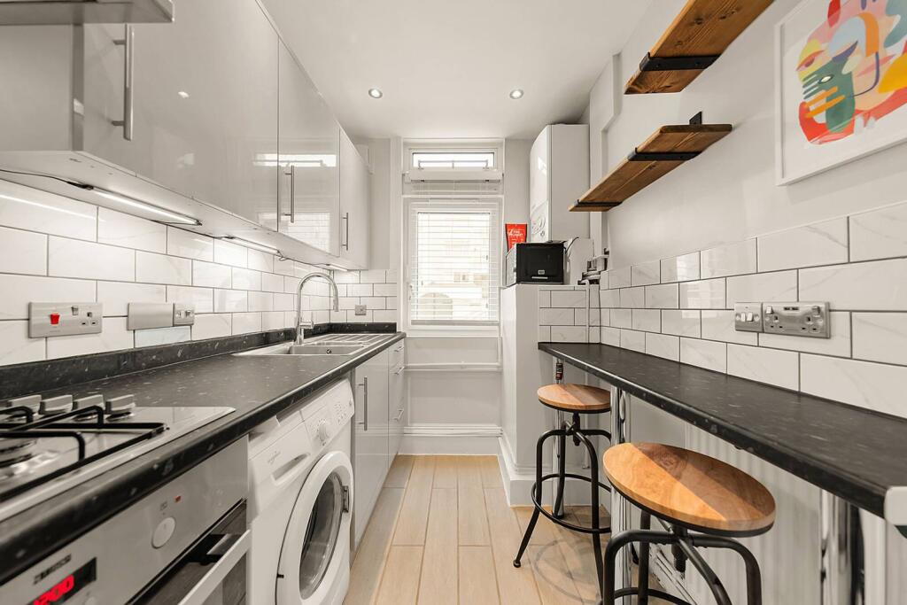 Main image of property: Lyncott Crescent, Clapham, London, SW4