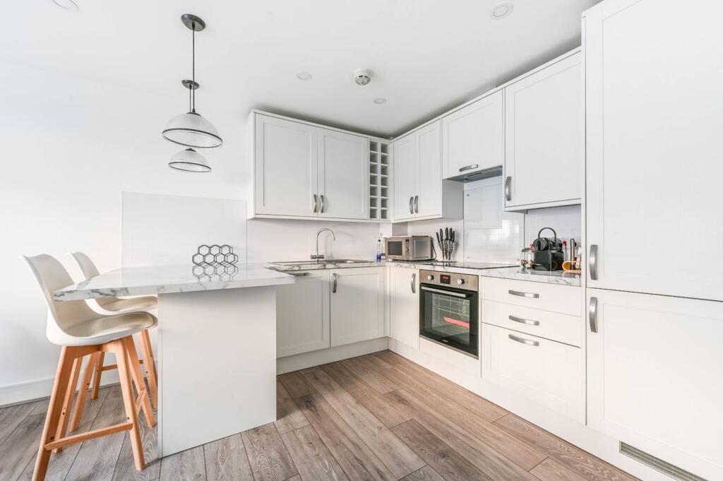 Main image of property: Drapers Court, Battersea Park, London, SW11
