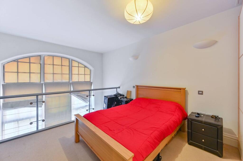 Main image of property: Kingsway Square, Battersea, London, SW11