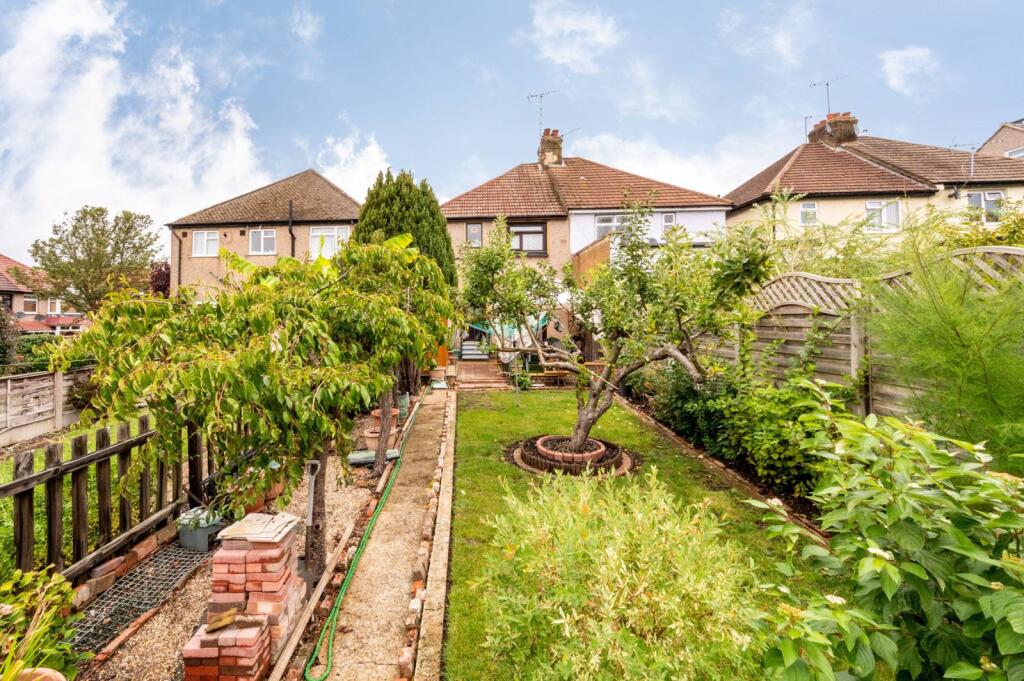 Main image of property: Beresford Avenue, Hanwell, London, W7