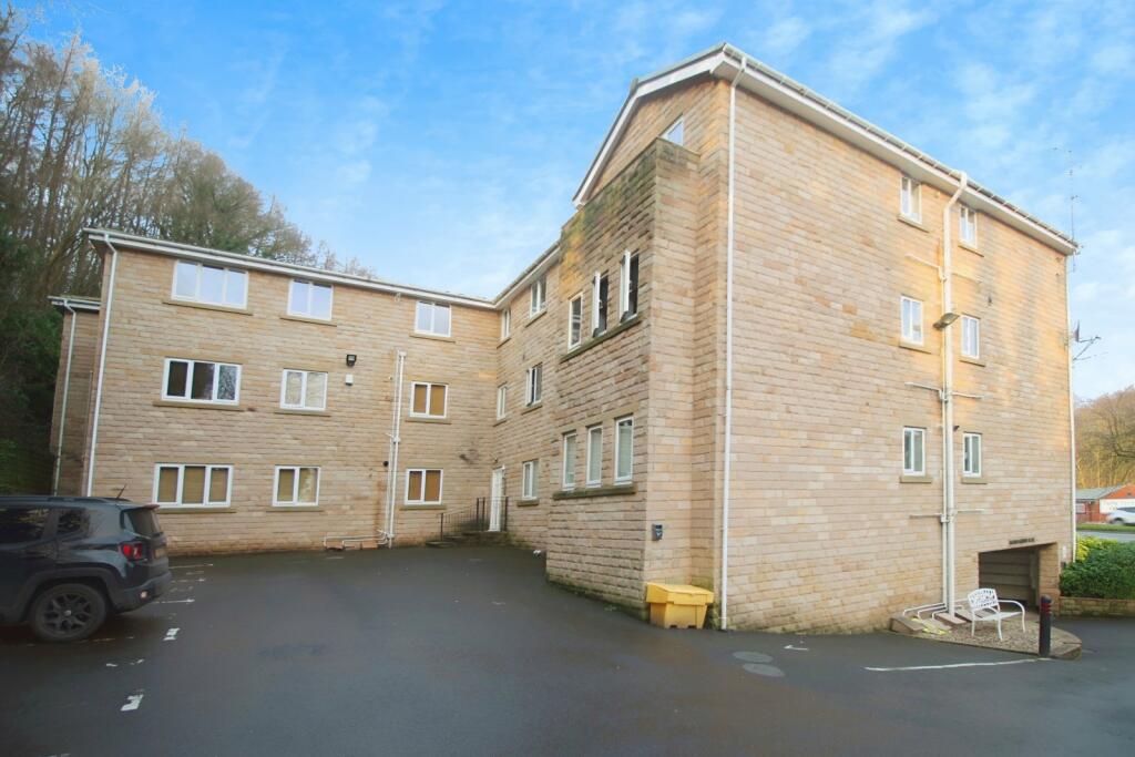 1 bedroom apartment for sale in Bradford Road, Huddersfield, West Yorkshire, HD2