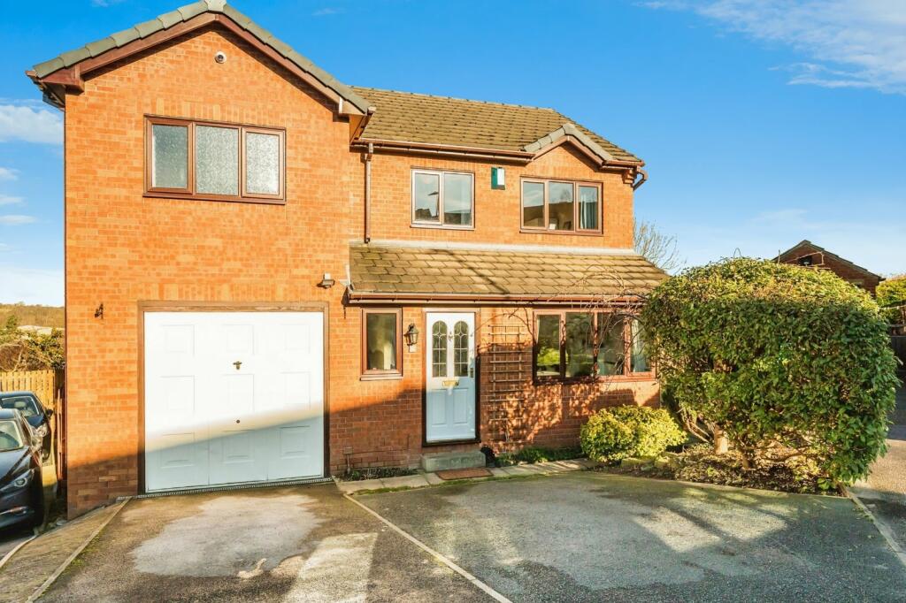 4 bedroom detached house for sale in Ings Mill Drive, Clayton West