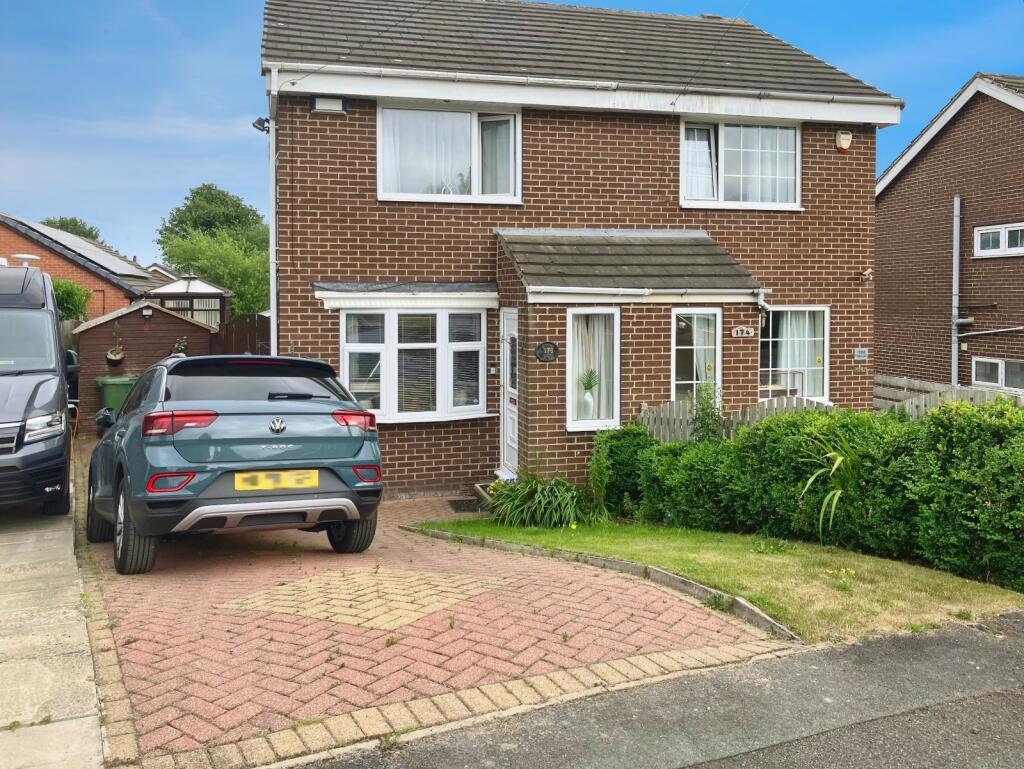 Main image of property: Park Lea, Bradley, Huddersfield, West Yorkshire, HD2