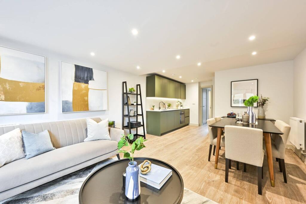 Main image of property: 356 North End Road, Fulham, London, SW6