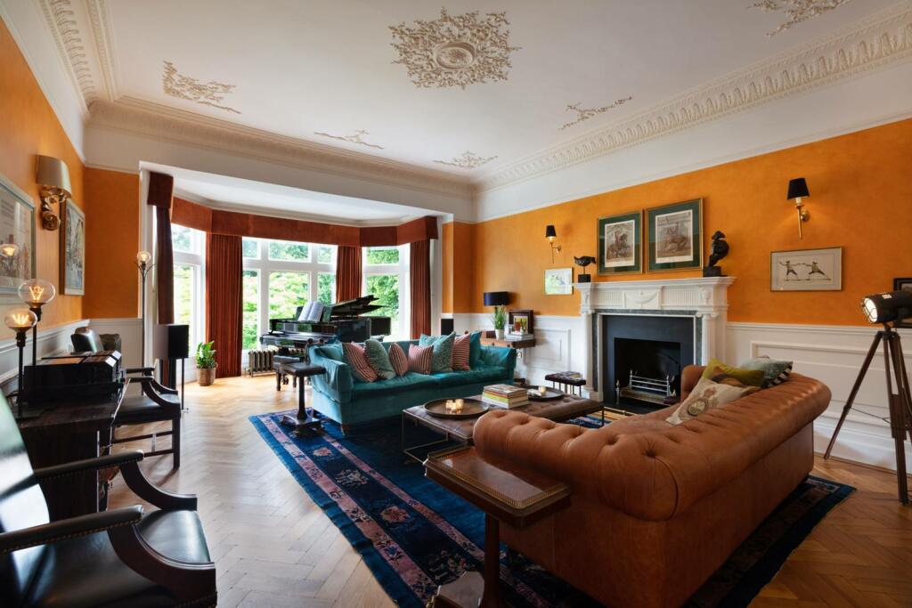 5 bedroom flat for sale in Wimbledon Park Side, Wimbledon Common