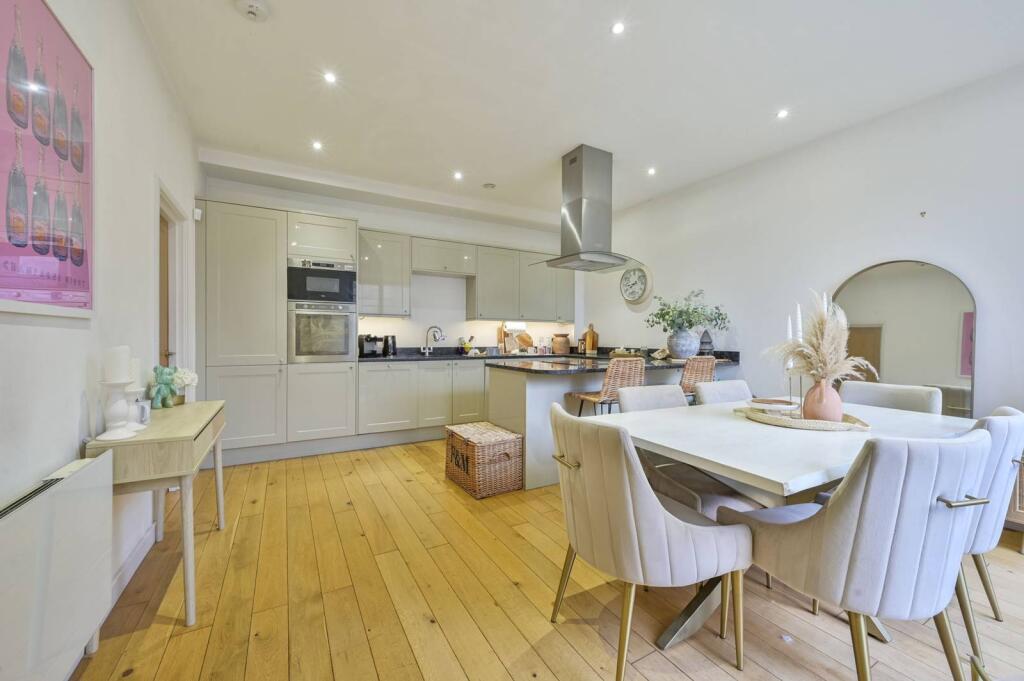 Main image of property: Havana Road, Earlsfield, London, SW19