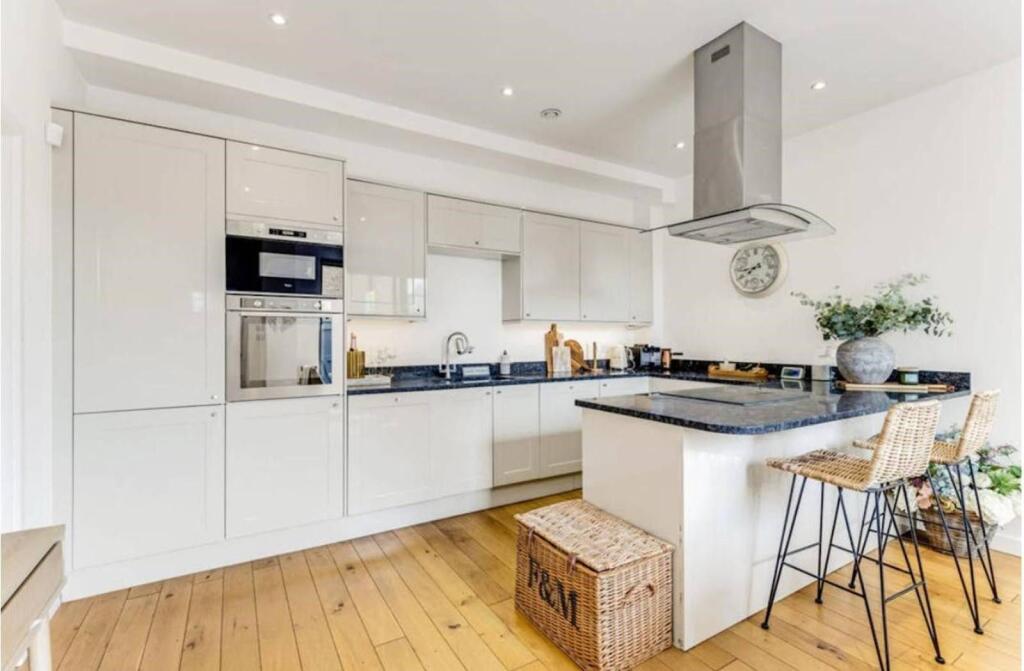 Main image of property: Havana Road, Earlsfield, London, SW19