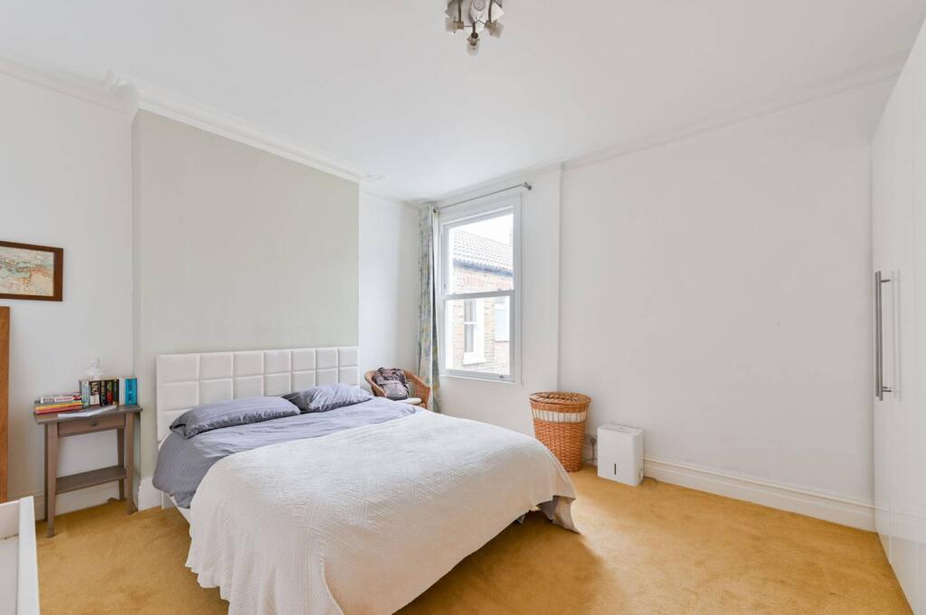 Main image of property: Sternhold Avenue, Balham, London, SW2