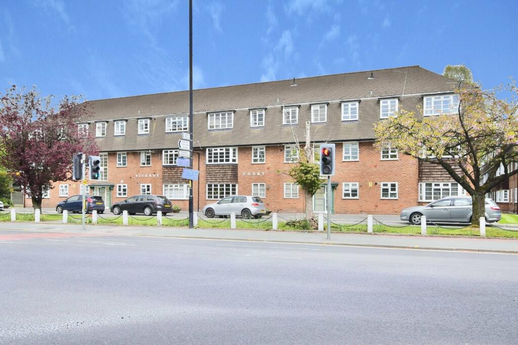 3 bedroom apartment for sale in Wilmslow Road, Manchester, Greater