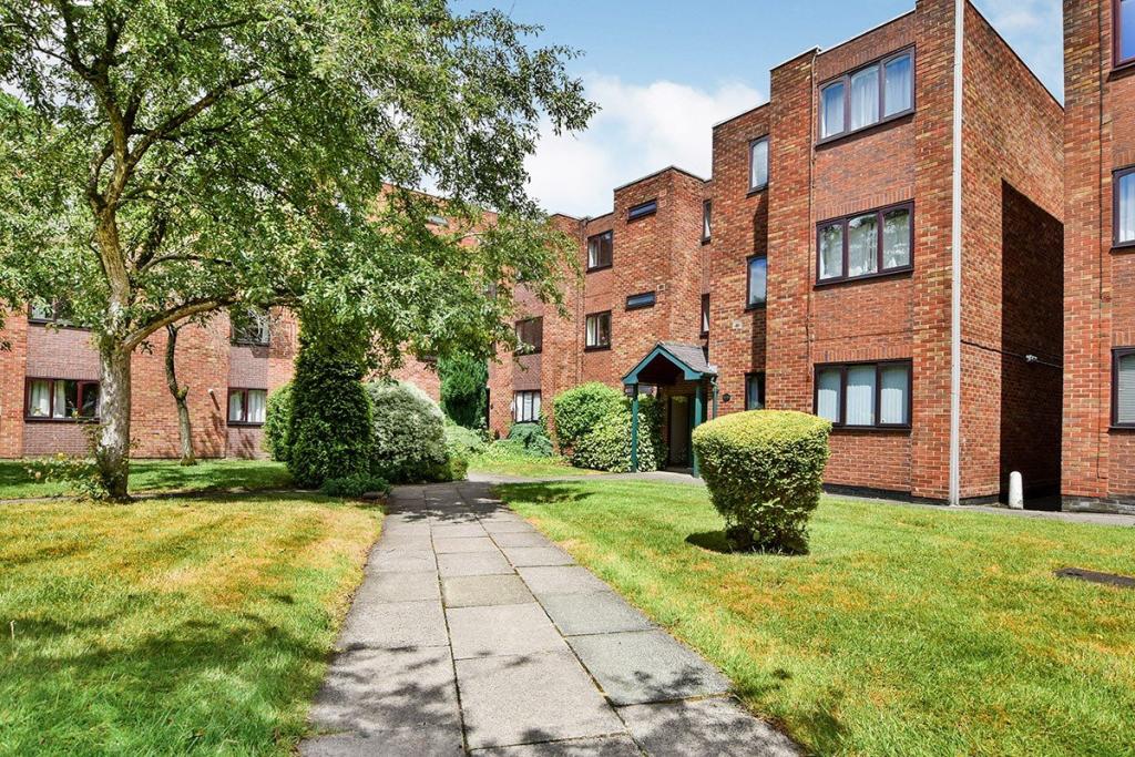 2 bedroom apartment for sale in Agnes Court, Wilmslow Road, Fallowfield, Greater Manchester, M14