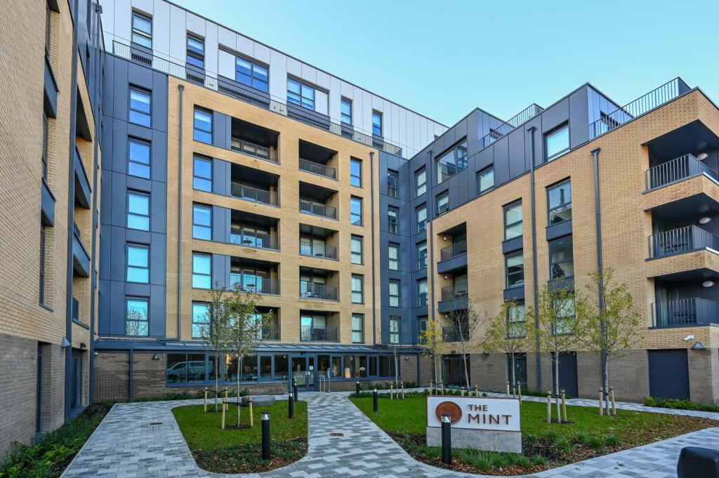 2 bedroom flat for rent in The Mint, Guildford, GU1