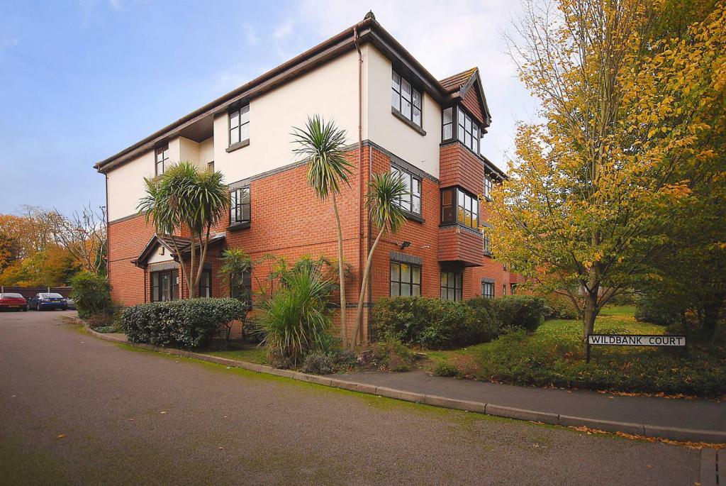 1 bedroom flat for sale in White Rose Lane, Woking, Surrey, GU22