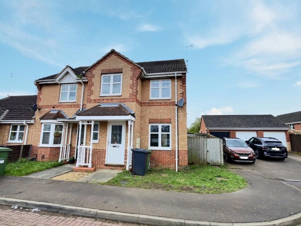 3 bedroom semi-detached house for rent in Meadenvale, Parnwell, Peterborough, Cambridgeshire, PE1
