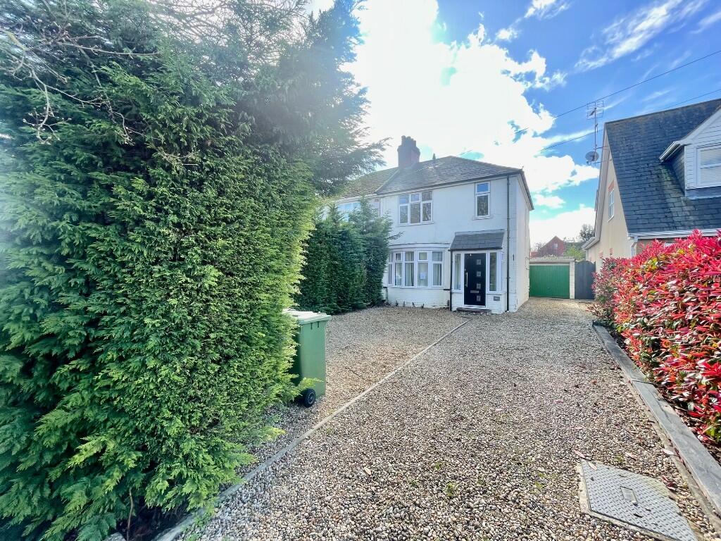 3 bedroom semidetached house for sale in Broadway, Yaxley, PE7