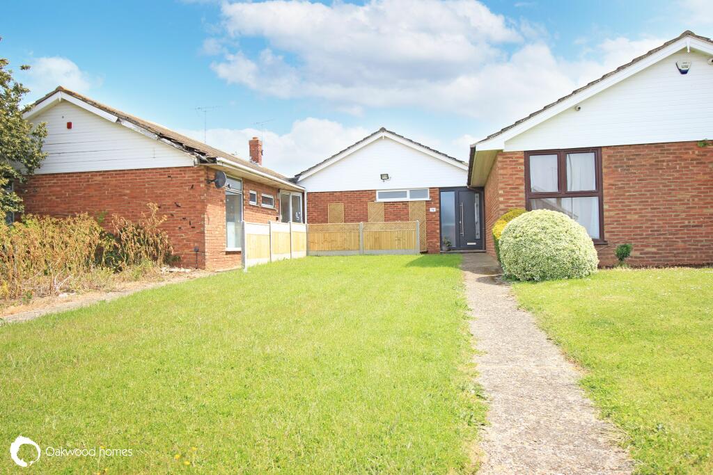 2 bedroom terraced bungalow for sale in Princess Margaret Avenue, Palm