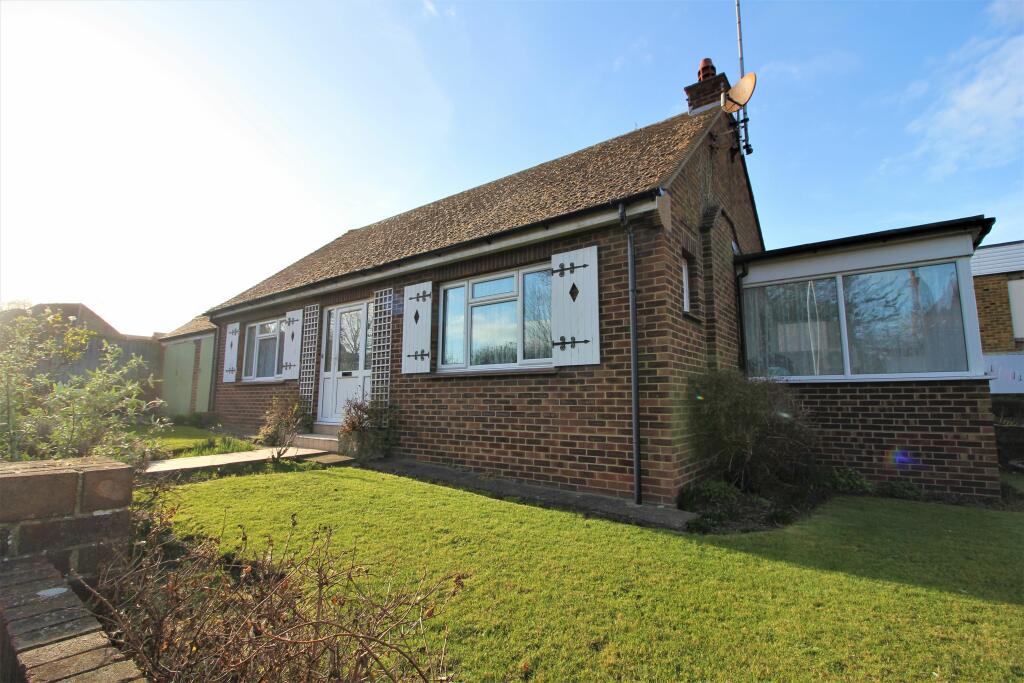 2 bedroom bungalow for rent in Park Crescent Road, Margate, CT9