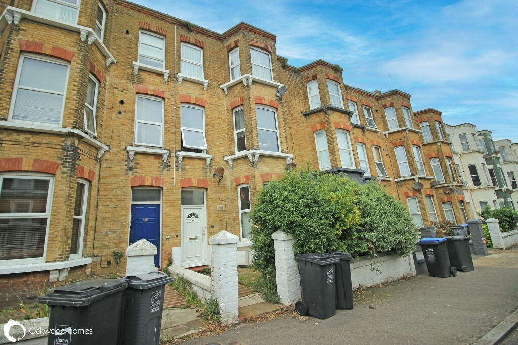 2 bedroom flat for sale in Sweyn Road, Cliftonville, Margate , CT9