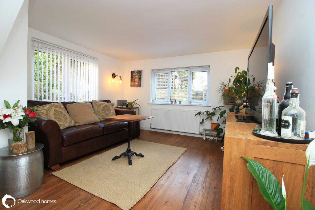 3 bedroom link detached house for sale in Addington Road, Margate, CT9