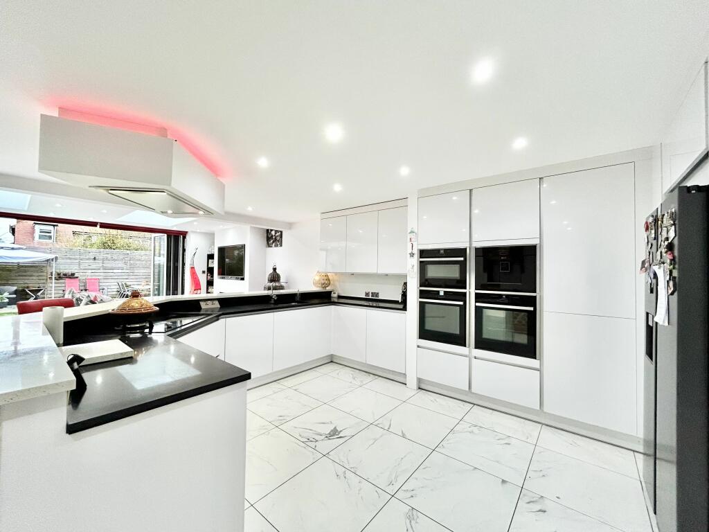 Additional property image - Westcliff Gardens, Westbrook