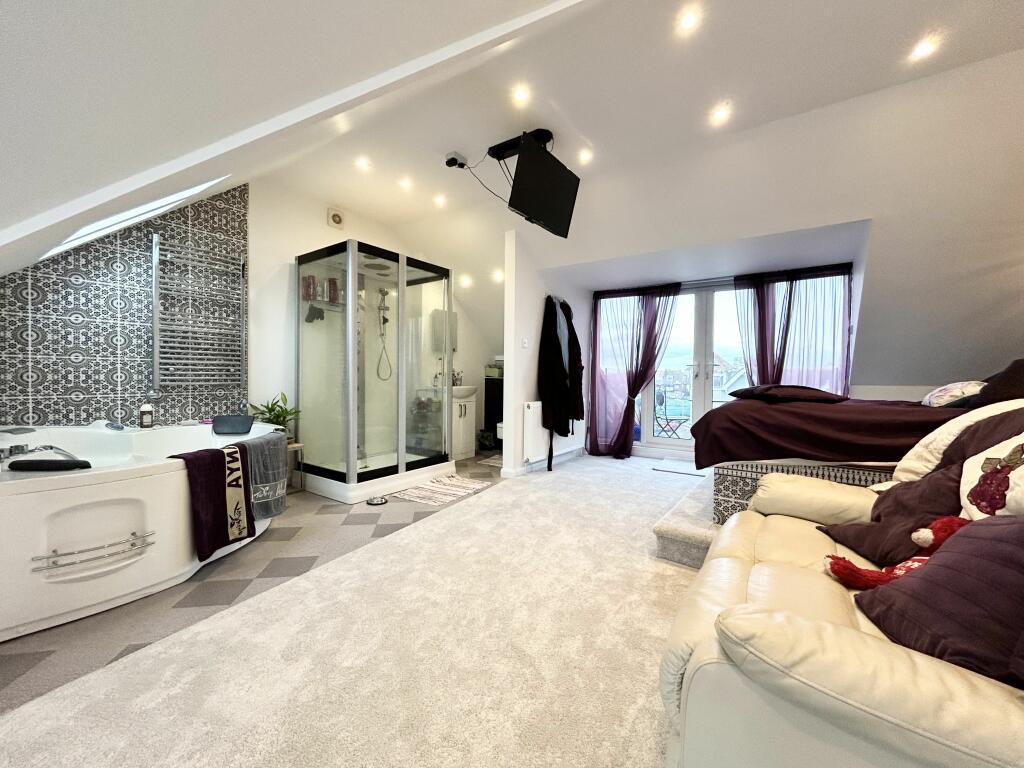 Additional property image - Westcliff Gardens, Westbrook